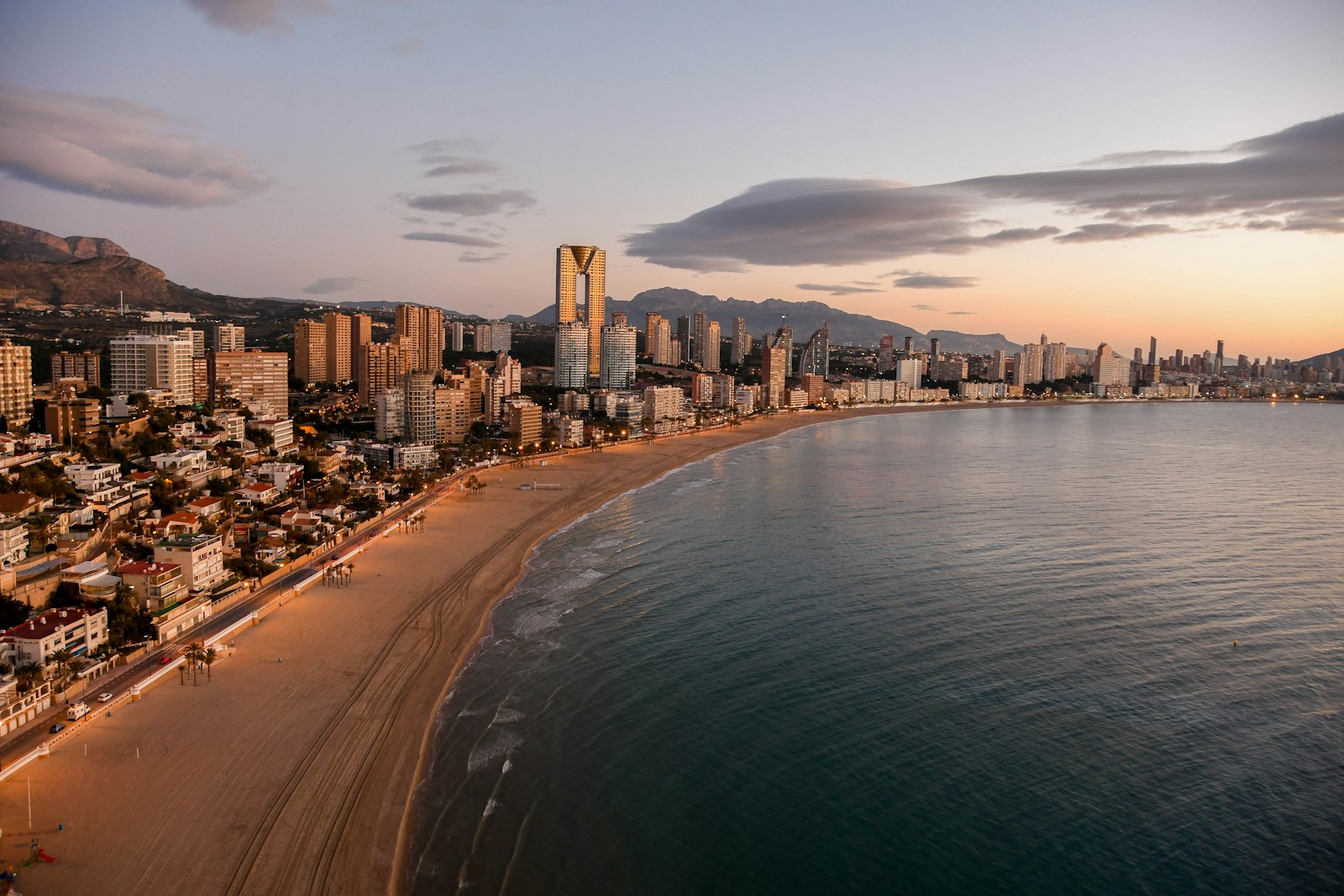 Spanje voert 8 nieuwe strandregels in: overtreden pakt behoorlijk prijzig uit