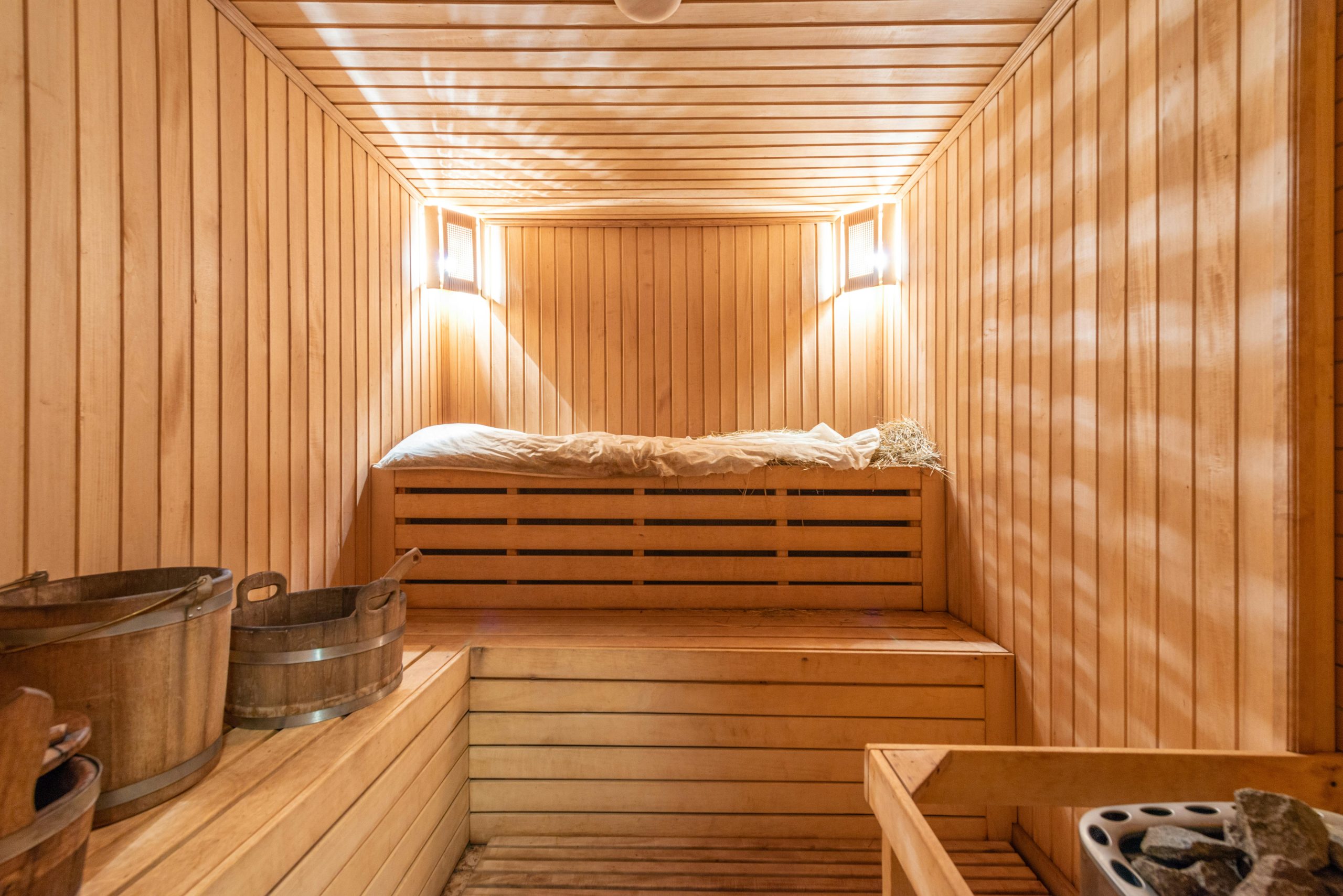  Sietske ging voor het eerst naar de sauna: ''Ik kwam terecht op een swingersfeest'' 