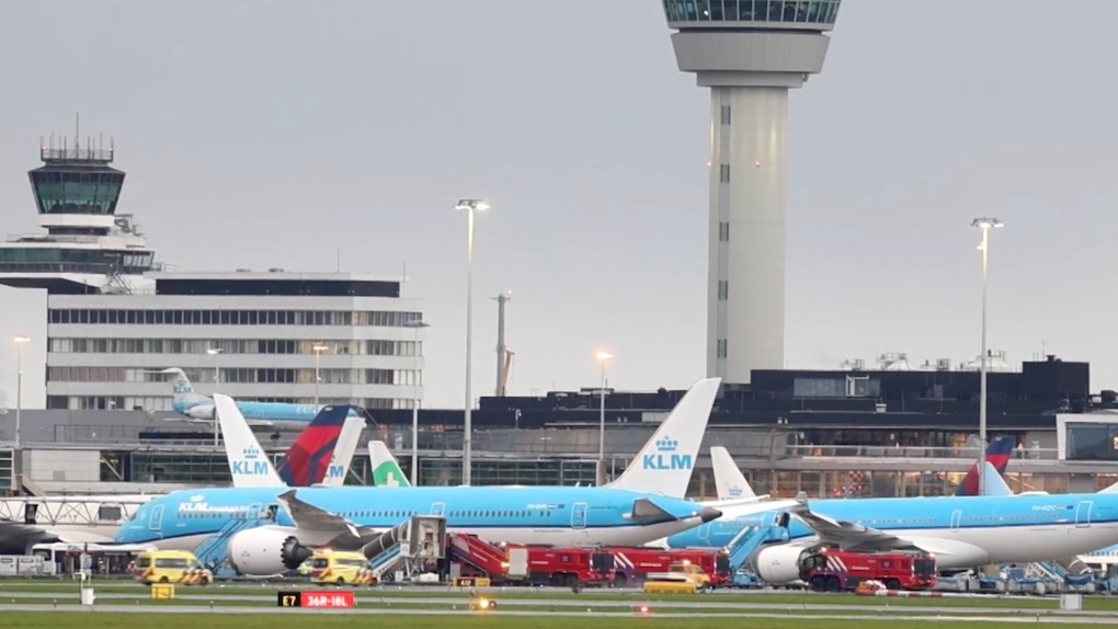 Grote paniek op Schiphol: KLM-vliegtuig maakt noodlanding